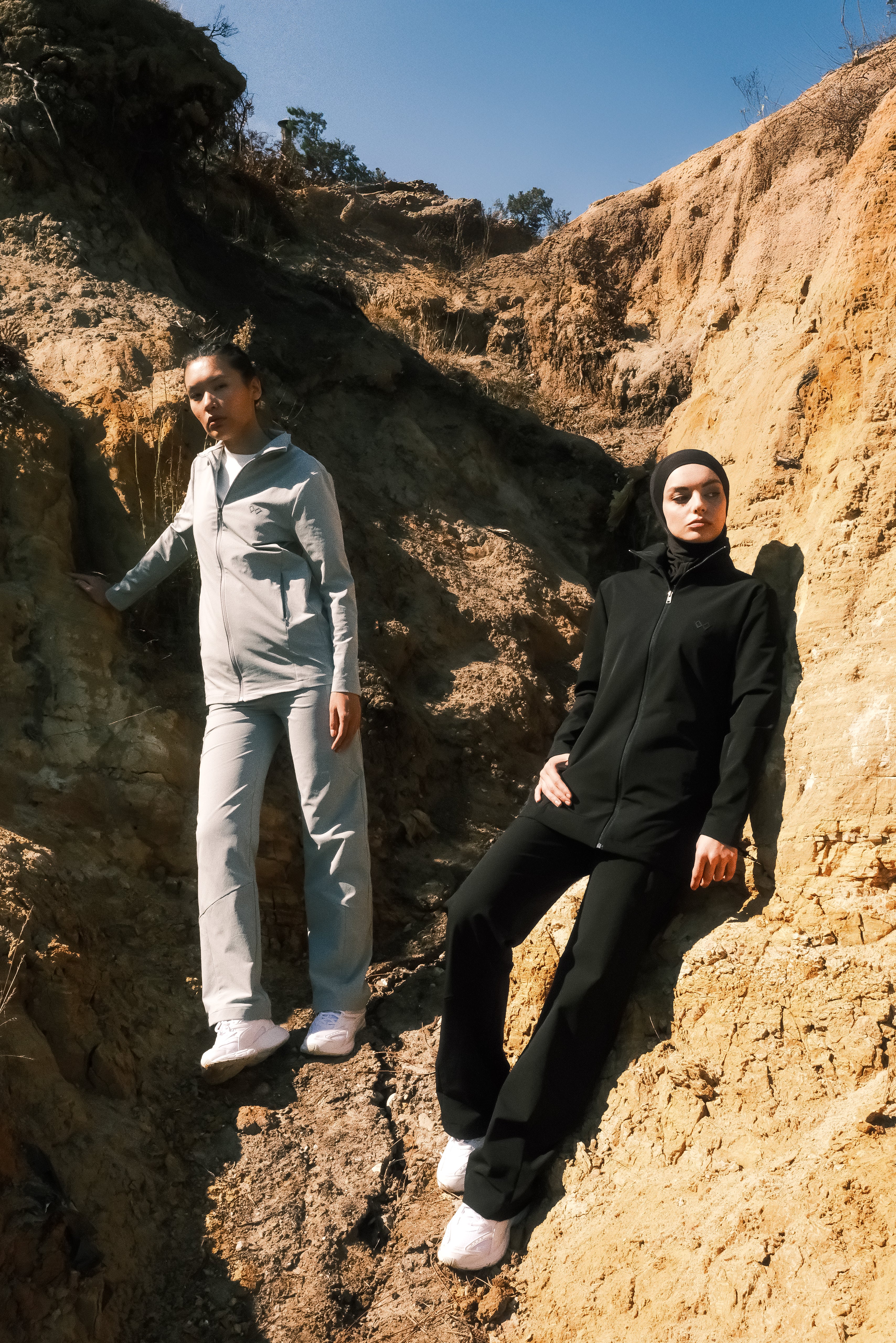 Gizli Cepli Yüksek Yakalı Uzun Likra Ceket  - Gri